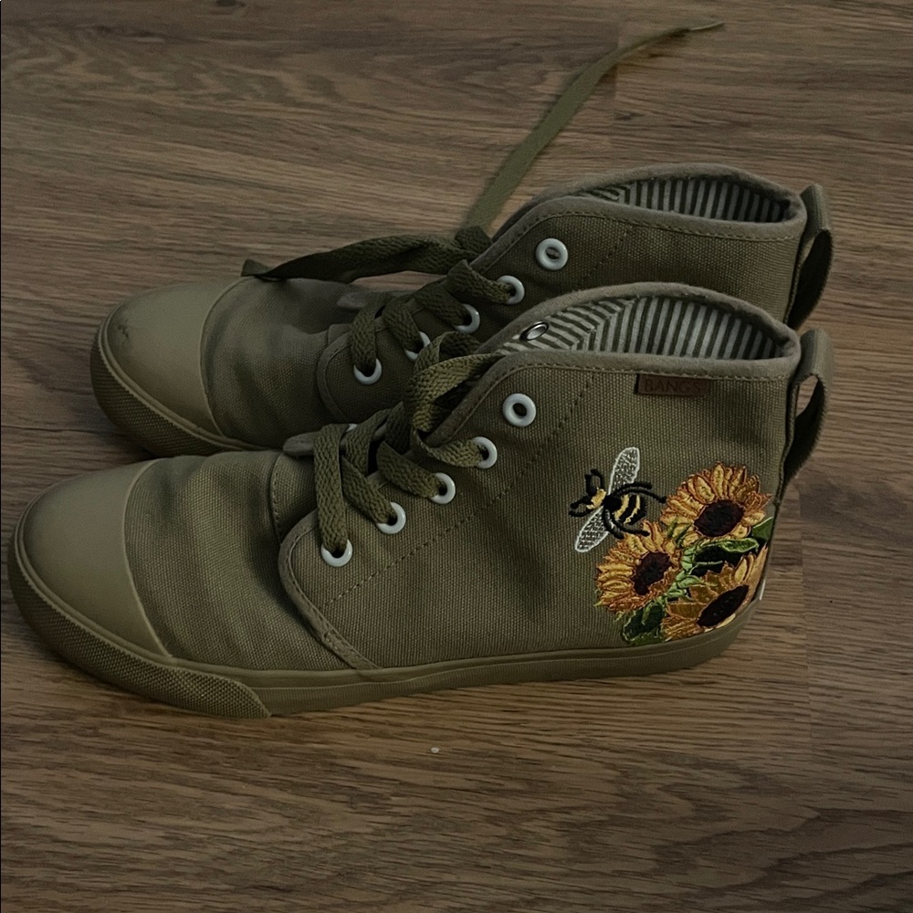 Olive Green Canvas Sneakers with Sunflower Embroidery